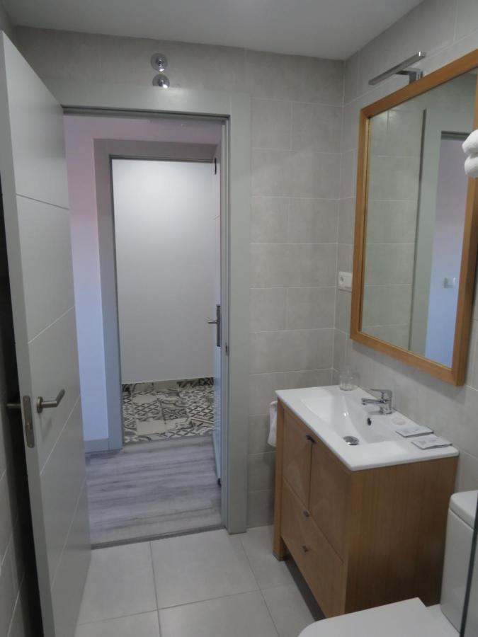 Hotel Alojamientos Aviche 6 桑坦德 外观 照片